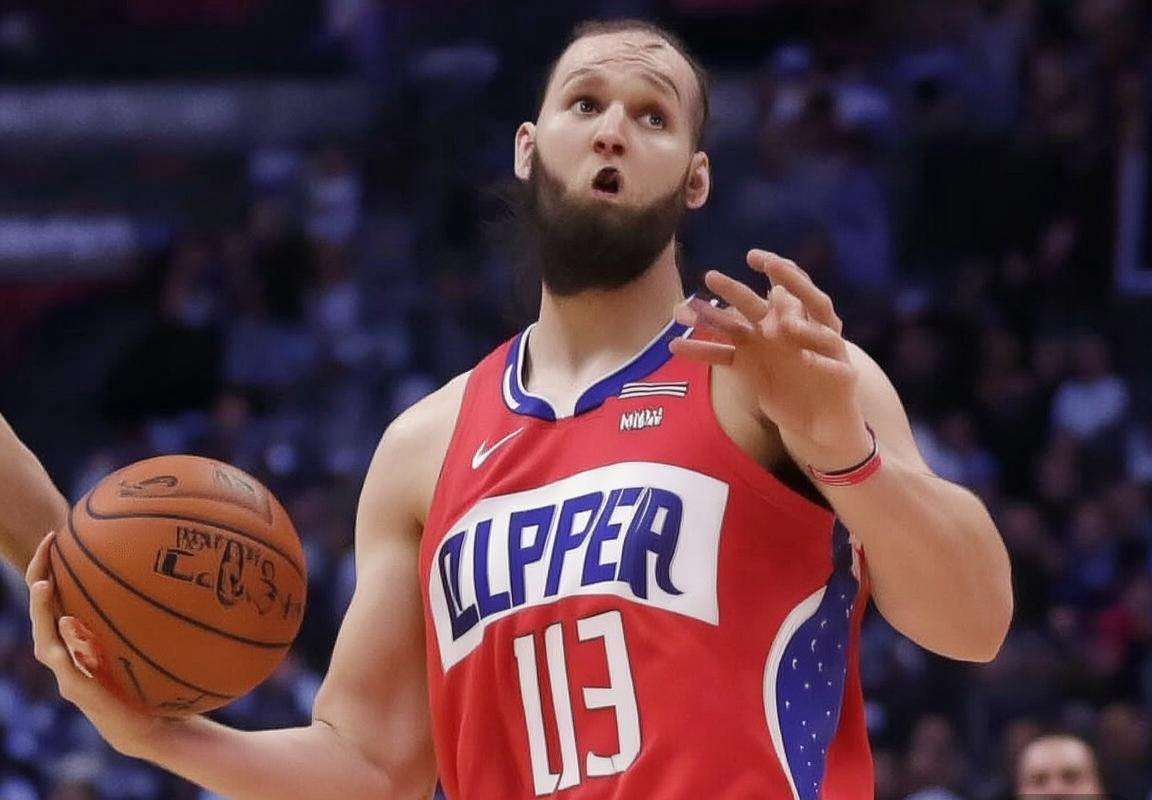 湖人范德比尔特受伤与快船祖巴茨缺席：内线解决方案缺失下的防守体系危机